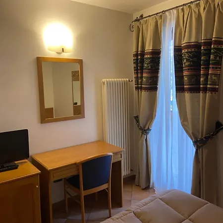 Ξενοδοχείο Mille Pini 3*